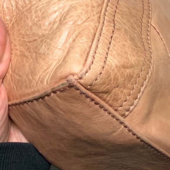 Frye Melissa Leather Beige/Peach Shoulder Bag - Picture 13 of 16